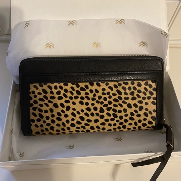 Stella & Dot Covet Mercer wallet - Picture 1 of 3